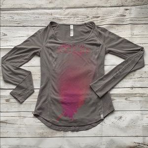 UA Heat Gear long sleeve running shirt